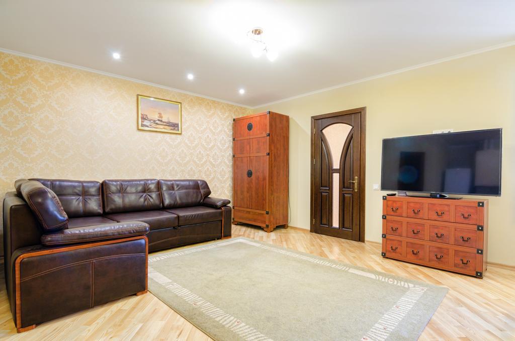 Apartment On Svobody 利沃夫 外观 照片