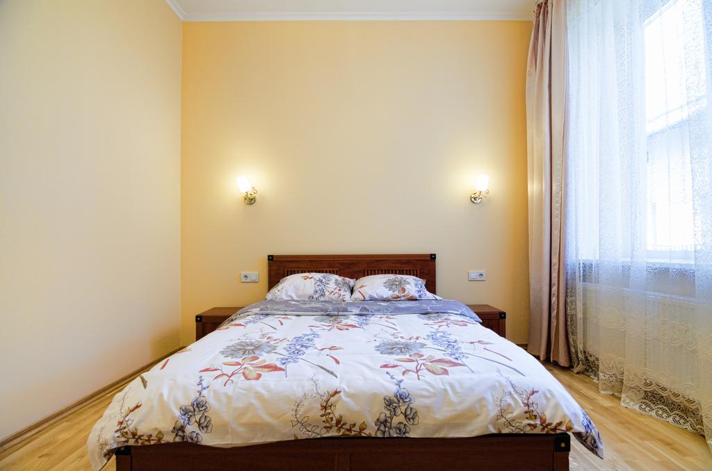 Apartment On Svobody 利沃夫 外观 照片
