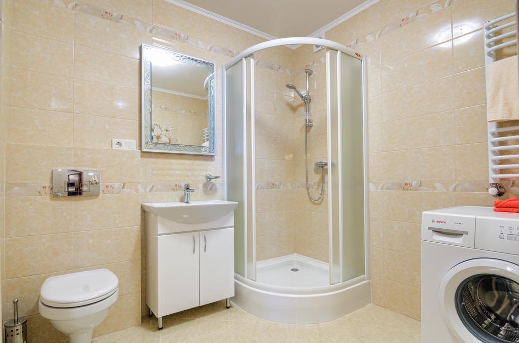 Apartment On Svobody 利沃夫 外观 照片